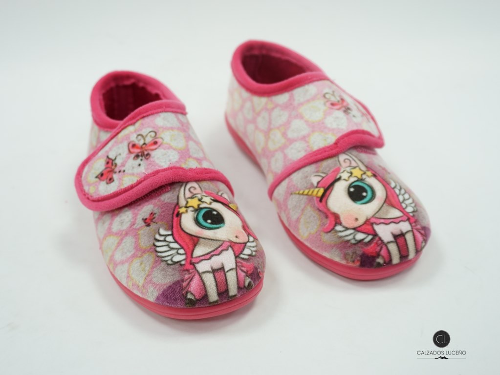 Zapatillas casa para niñas con cierre velcro