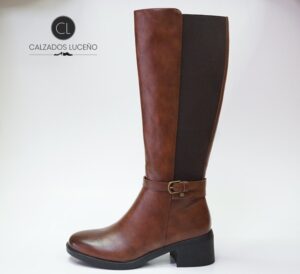 Amarpies Bota Negra Mujer Tacon Bajo Cuero Con Cremallera y Elastico que se Ajusta a la Pierna Modelo AHS29488. Envio Gratis