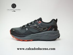 Joma Zapatilla Deportiva Hombre Treking Negra Modelo tkshos2648 Cordones Negra Gris Con Plantilla Extraible, Suela Antideslizante Ideales para Senderismo y Montaña Fabricadas en Textil Transpirables