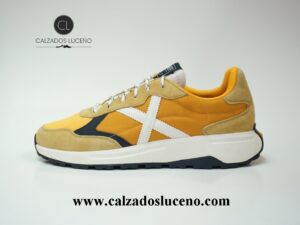Munich Zapatilla Deportiva Hombre Amarilla Modelo 4599016 Piel y Naylon Con Plantilla Extraible, Con Un Diseño Actual Con Una Combinacion que No te Dejara Indiferente.