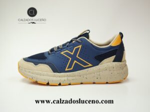 Munich Zapatilla Deportiva Hombre Kava Modelo 4175032 Color Azul y Beige Con Suela Antideslizante y Plantilla Extraible Fabricadas en Piel y Textil.