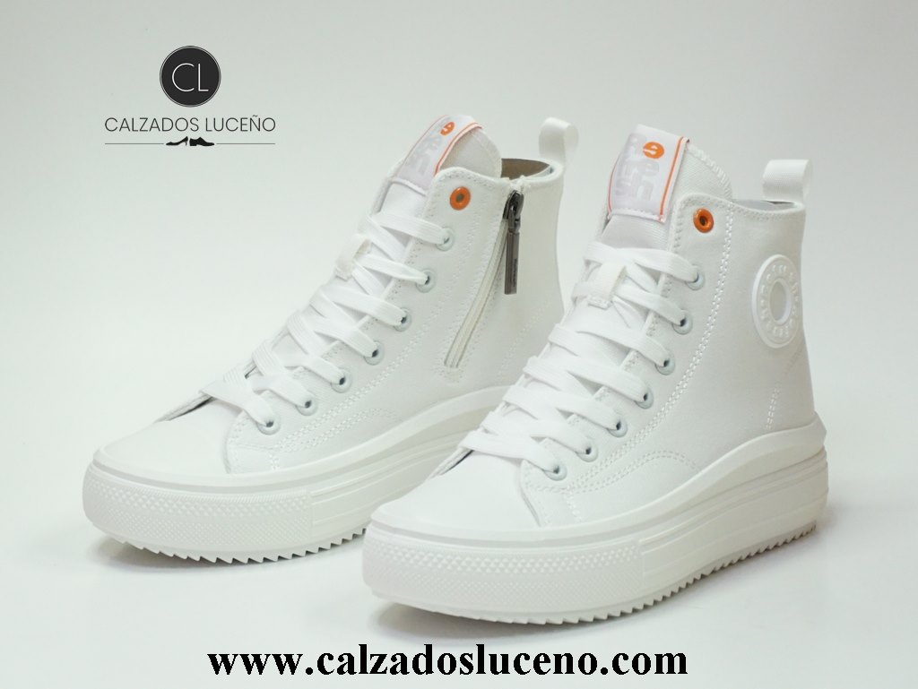 Refresh Bota Lona Plataforma Mujer Blanca Modelo 175062 Fabricadas en Textil Transpirable Con La Puntera de Goma Con Cordones y Cremallera Lateral Con Suela Antideslizantes. Envio Gratis!!