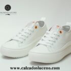 Refresh Zapatilla Lona Plataforma Mujer Blanca Modelo 175061 Fabricadas en Textil Transpirable Con La Puntera de Goma Con Cordones envio grastis
