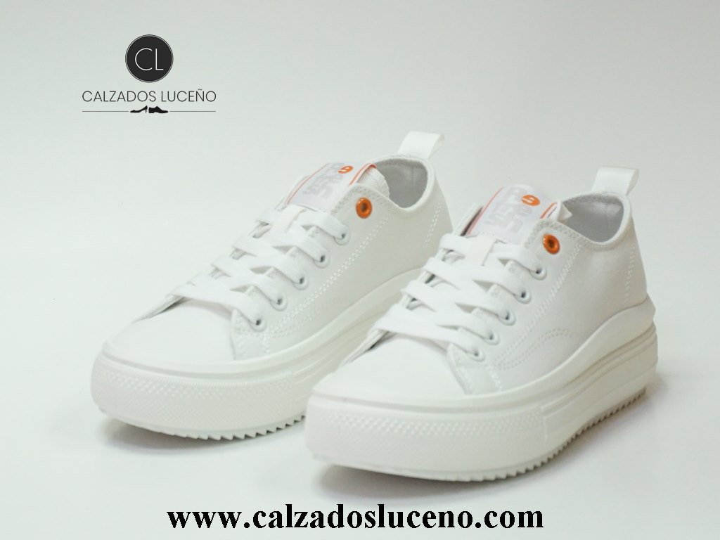 Refresh Zapatilla Lona Plataforma Mujer Blanca Modelo 175061 Fabricadas en Textil Transpirable Con La Puntera de Goma Con Cordones envio grastis