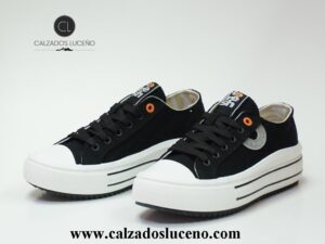 Refresh Zapatilla Lona Plataforma Mujer Negra Modelo 175061 Fabricadas en Textil Transpirable Con La Puntera de Goma Con Cordones Con Suela Antideslizante. Envio Gratis!!
