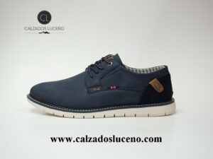 Refresh Zapato Casual Hombre Cordones Azul. Un Zapato con diseño Actual Que Combina a la Perfección Con Tejanos Como Con Pantalón De Pinza. Envio Gratis